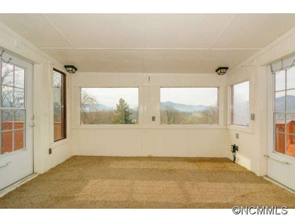 211 Forsythia Ln - Photo 8