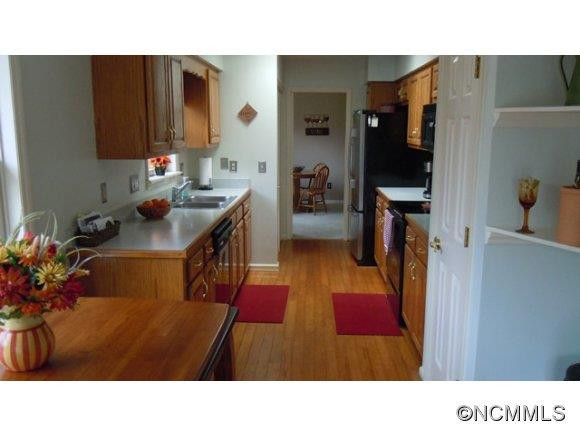 120 Haywood Knolls Drive - Photo 5
