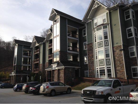 2000 Olde Eastwood Village  #105