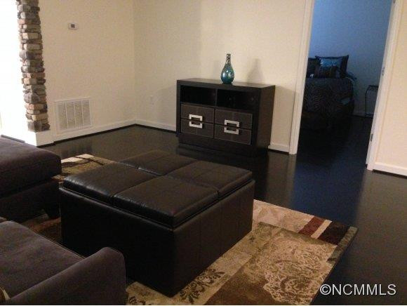 2000 Olde Eastwood Village  #105 - Photo 4