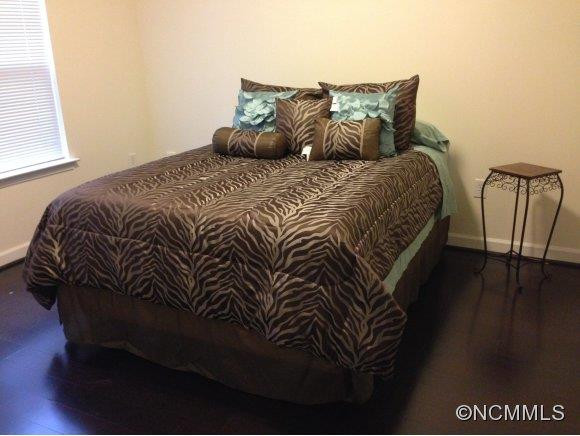 2000 Olde Eastwood Village  #105 - Photo 6