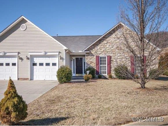 34 COTTAGE RIDGE ROAD