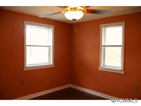 276 Sunset Boulevard - Photo 10
