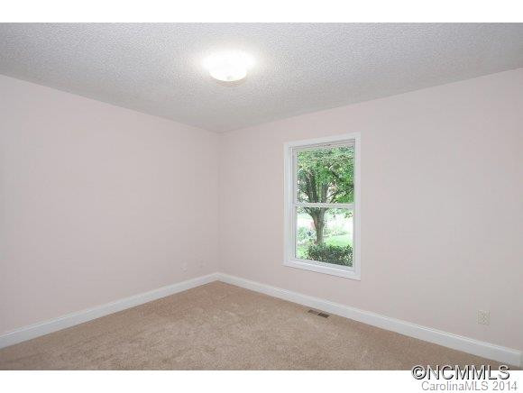 77 Lees Creek Road - Photo 10