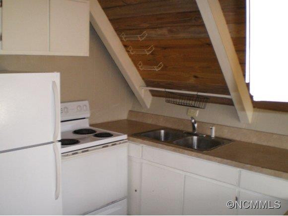 442 Bass Lake Dr. - Photo 3