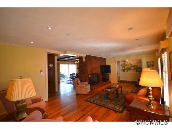 400 Meadowlark Drive - Photo 4