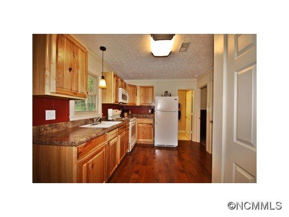 483 Wayehutta Rd - Photo 6