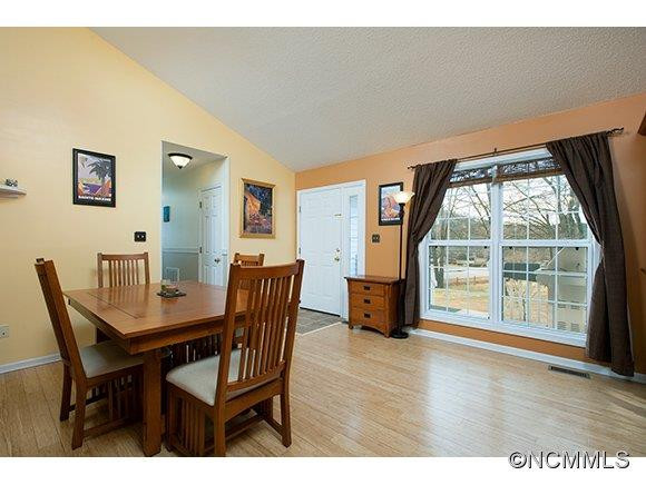 221 Jordan Rd - Photo 5