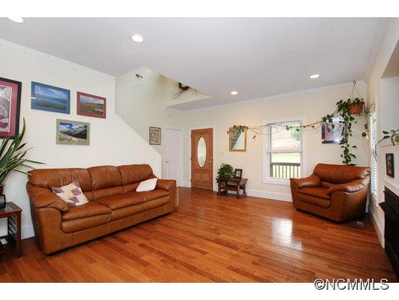 14 Avon Ave - Photo 5