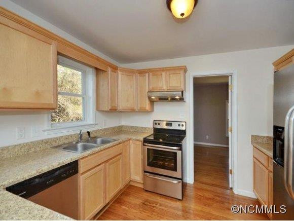 4 Forest Lake Drive - Photo 2
