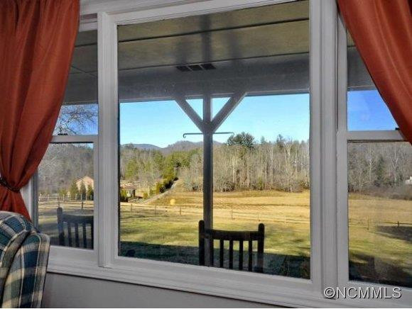 589 BRUSH CREEK ROAD - Photo 15