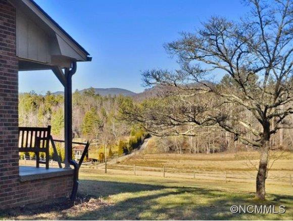 589 BRUSH CREEK ROAD - Photo 16