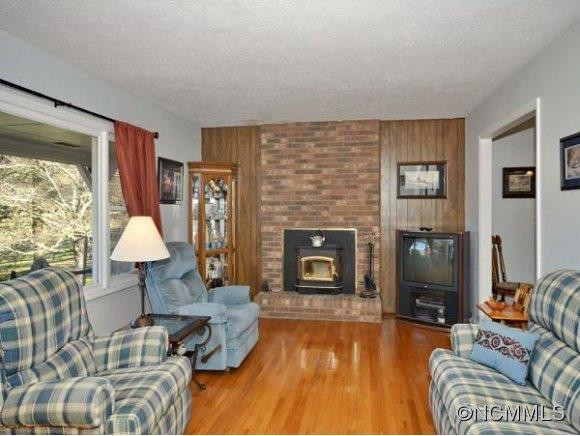 589 BRUSH CREEK ROAD - Photo 4
