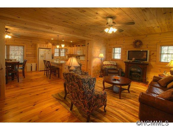 442 Mulberry Circle - Photo 3