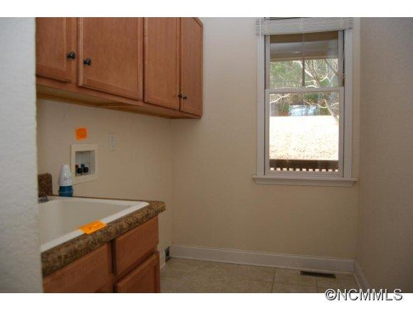 630 Evans Rd - Photo 5