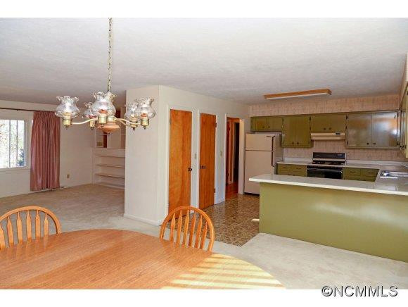 3233 Debbie Drive - Photo 10