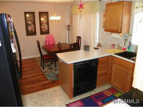 379 Wiltshire Circle - Photo 14