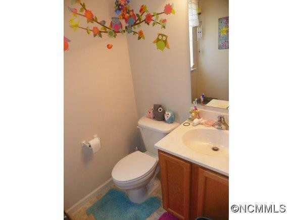 379 Wiltshire Circle - Photo 18