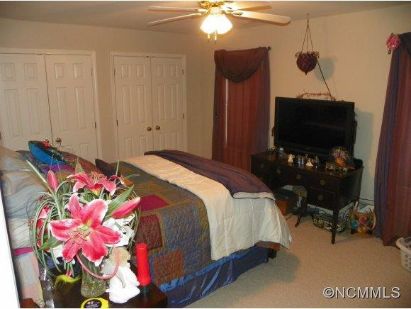 379 Wiltshire Circle - Photo 19