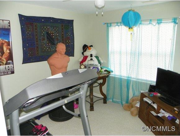 379 Wiltshire Circle - Photo 21