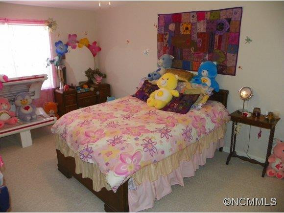 379 Wiltshire Circle - Photo 22