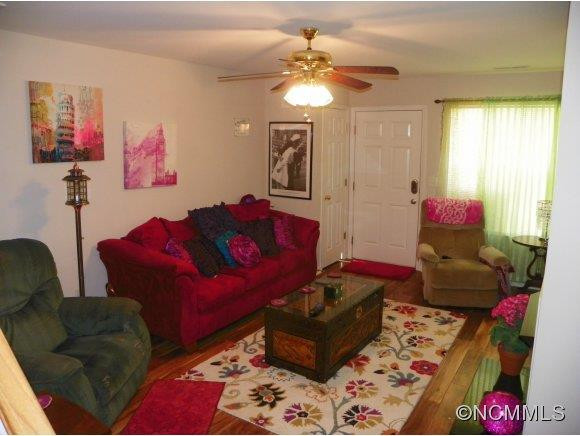 379 Wiltshire Circle - Photo 7