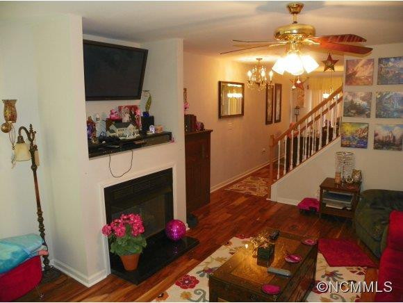 379 Wiltshire Circle - Photo 9