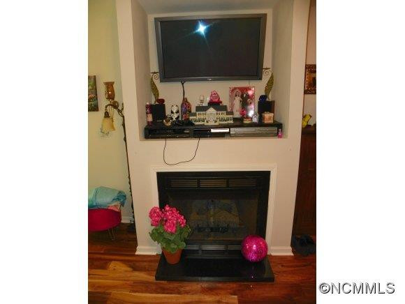 379 Wiltshire Circle - Photo 10