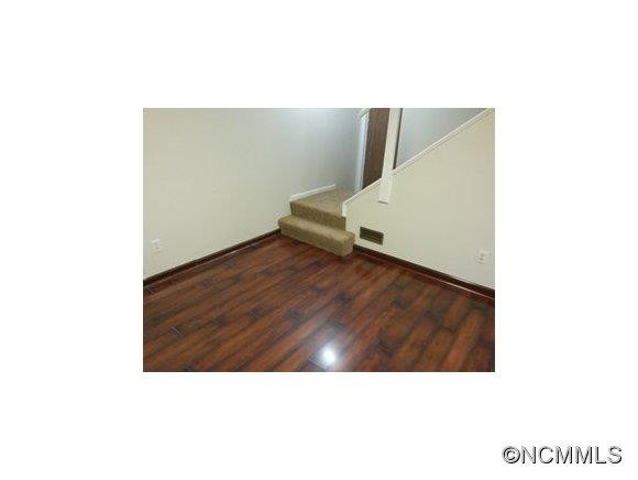  - Photo 6