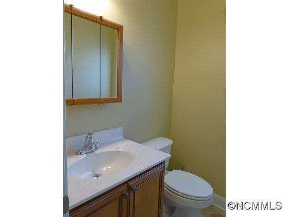 213 East College Street - Photo 12
