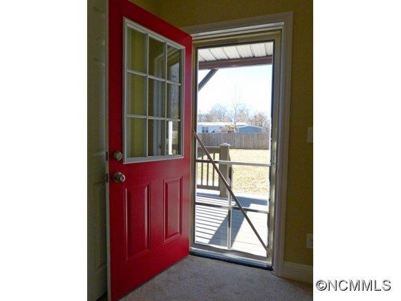 213 East College Street - Photo 9