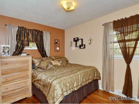 504 BROOKLYN AVE - Photo 5