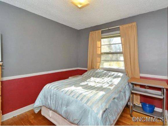 504 BROOKLYN AVE - Photo 9