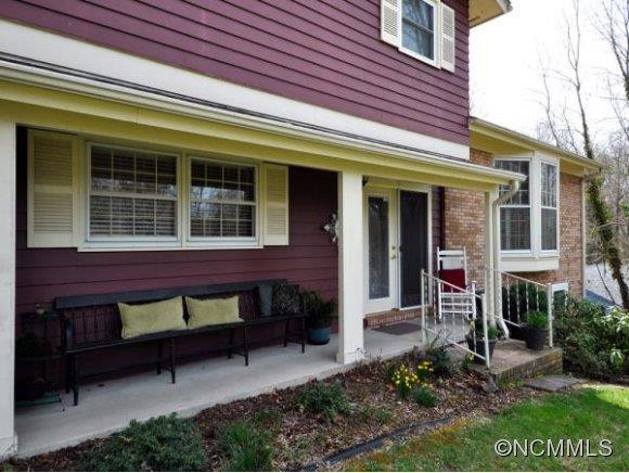 7 Mayfair Drive - Photo 2