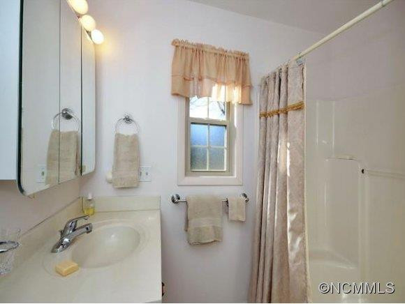 6 FERENVILLA DRIVE - Photo 11