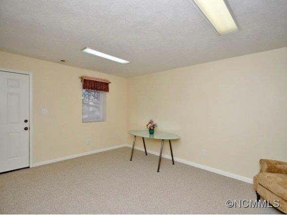 6 FERENVILLA DRIVE - Photo 16