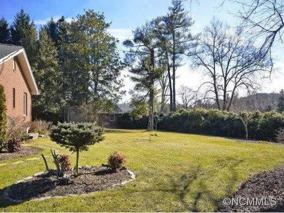 6 FERENVILLA DRIVE - Photo 17