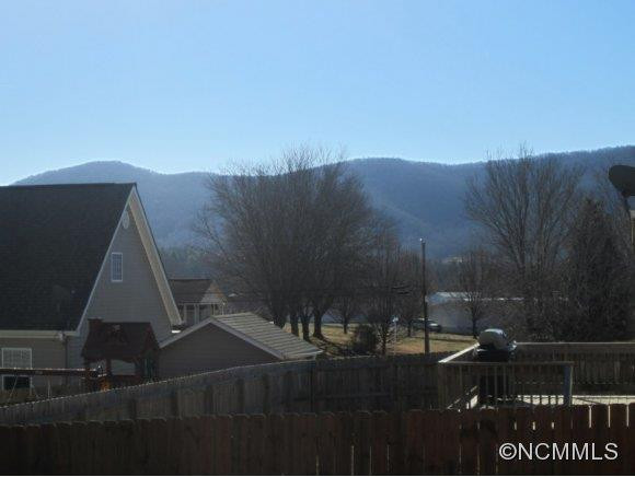 54 W Newberry - Photo 2