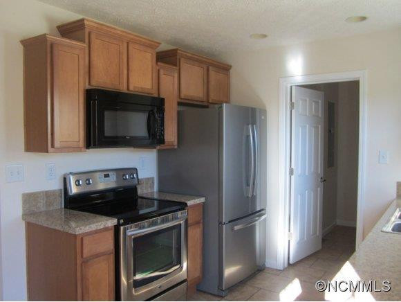 54 W Newberry - Photo 6