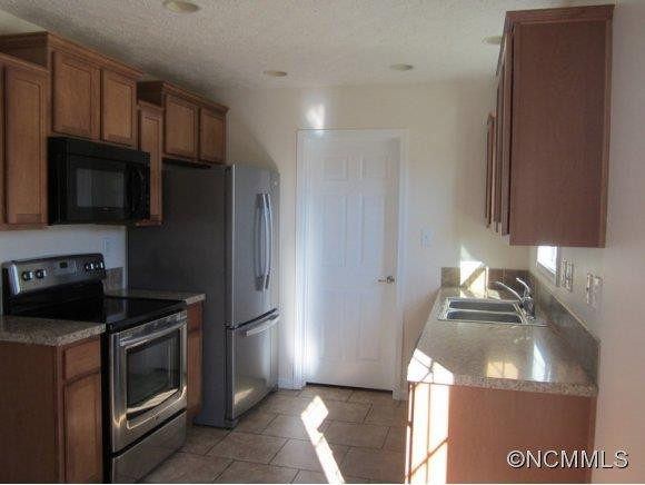 54 W Newberry - Photo 7