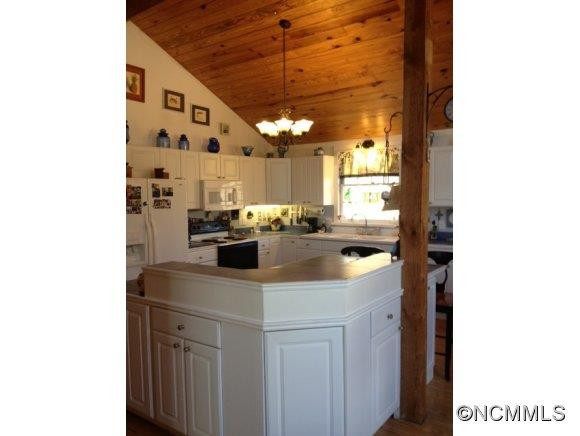 11611 Montford Cove Road - Photo 2