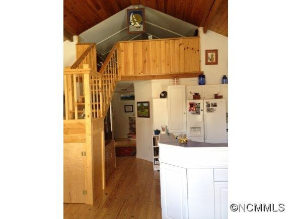 11611 Montford Cove Road - Photo 10