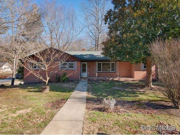 16 OAKBROOK RD