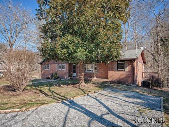 16 OAKBROOK RD - Photo 2