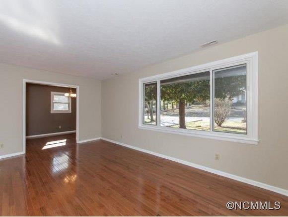 16 OAKBROOK RD - Photo 4