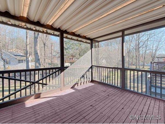 16 OAKBROOK RD - Photo 10