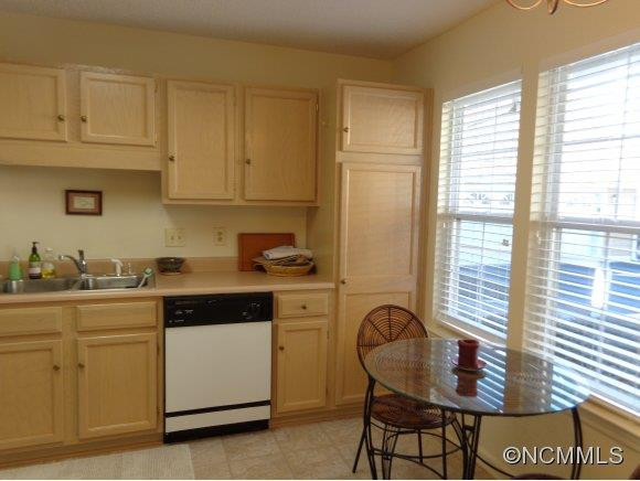 402 Woodlea - Photo 6