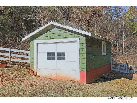 1022 Love Joy Road - Photo 14