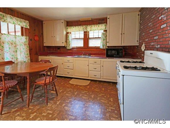 1022 Love Joy Road - Photo 7
