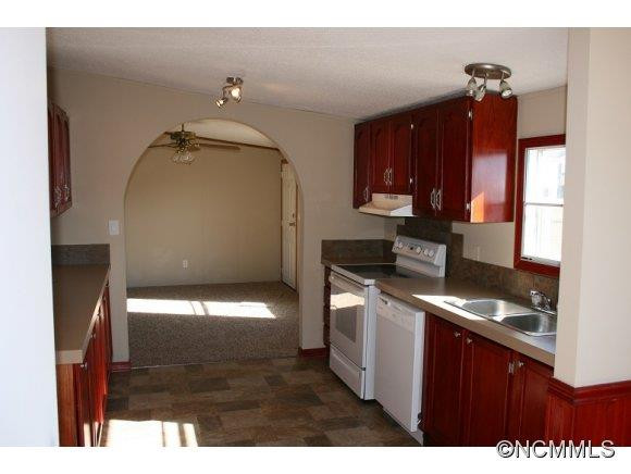 151 BROOKWOOD DRIVE - Photo 11